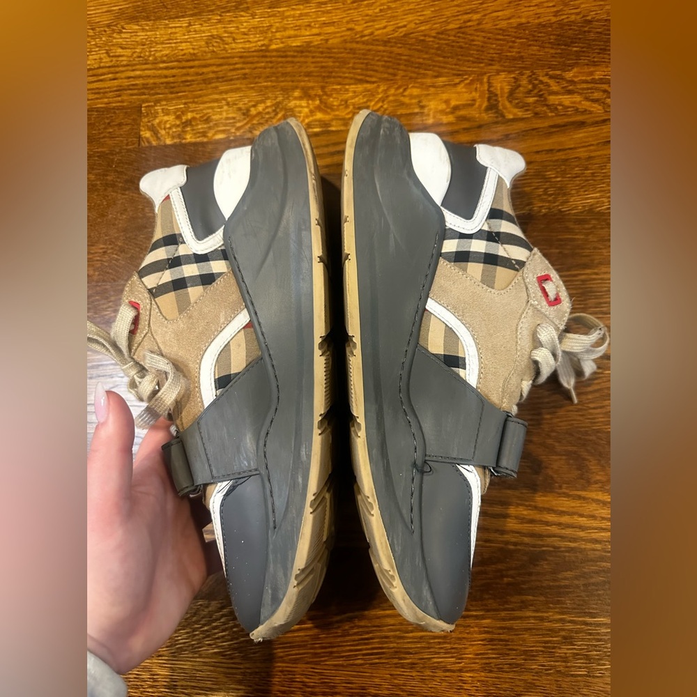 Burberry sneakers - Picture 4 of 7
